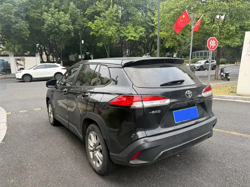 Toyota Corolla Cross — фото 17