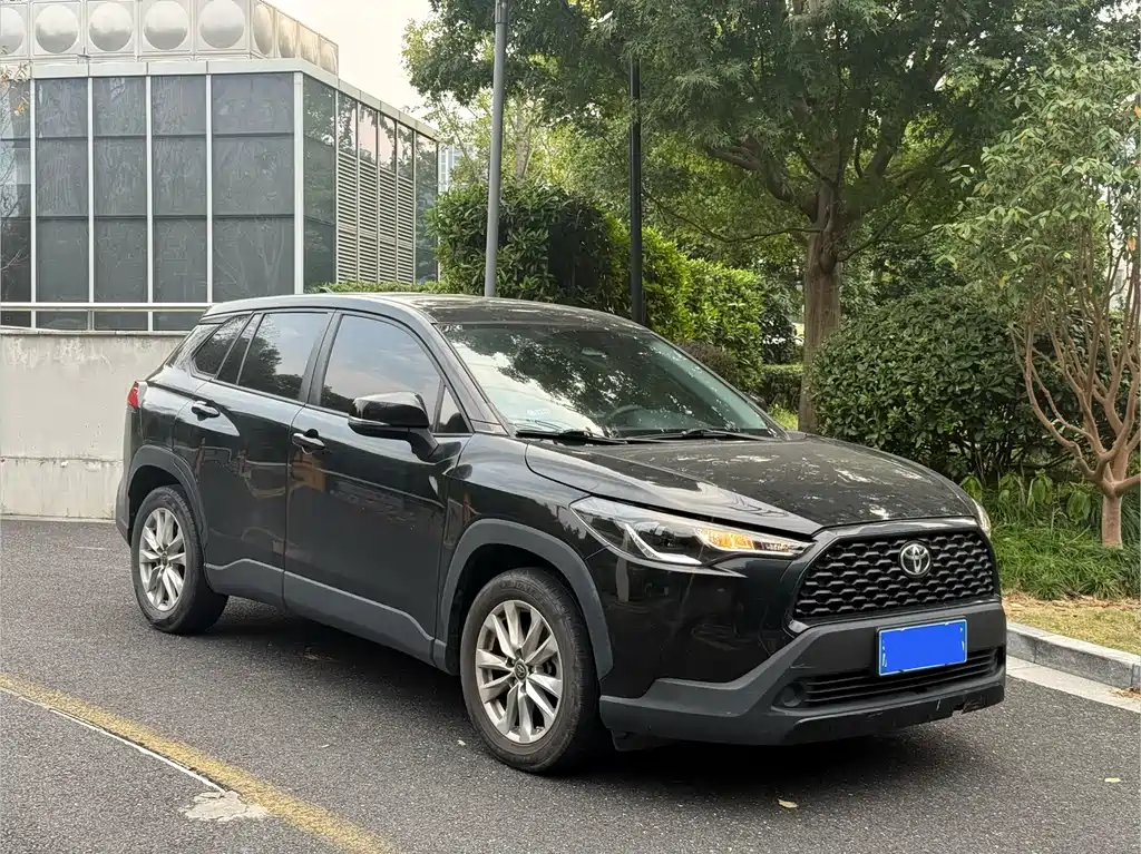 Toyota Corolla Cross — фото 3
