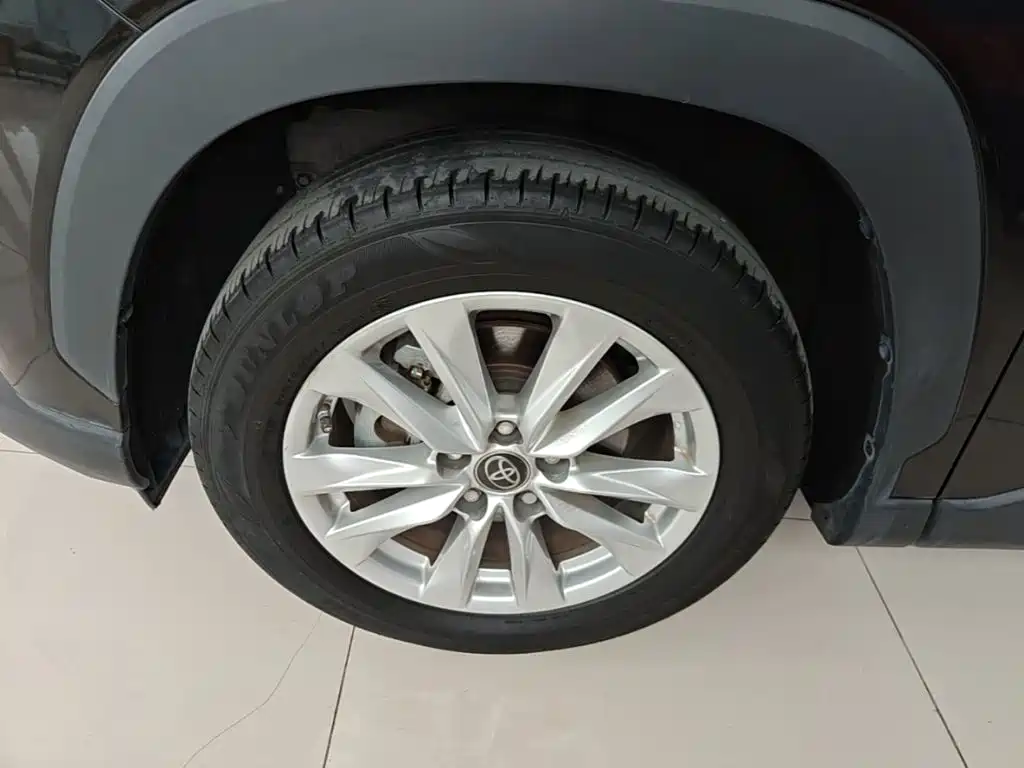 Toyota Corolla Cross — фото 23