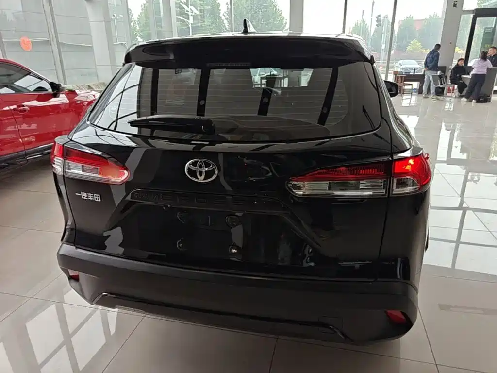 Toyota Corolla Cross — фото 6