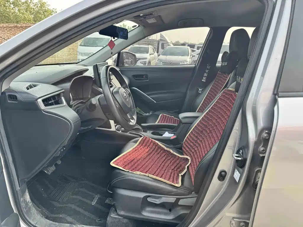 Toyota Corolla Cross — фото 4