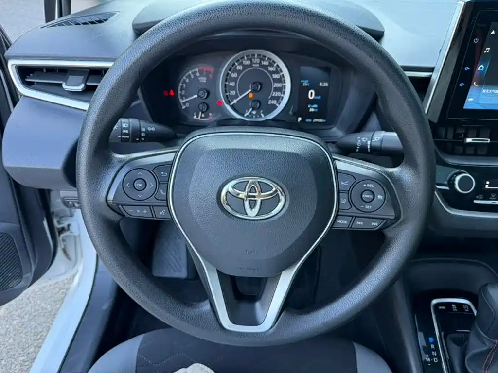 Toyota Corolla — фото 6