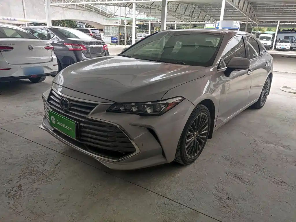 Toyota Avalon — фото 2
