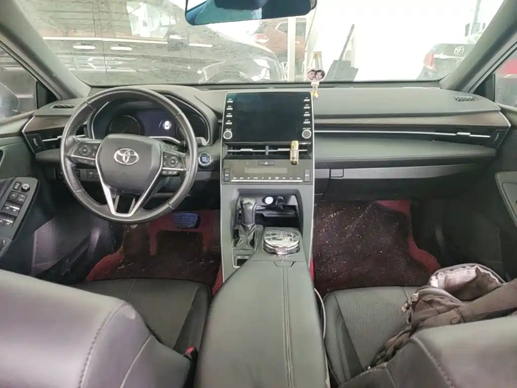 Toyota Avalon — фото 10