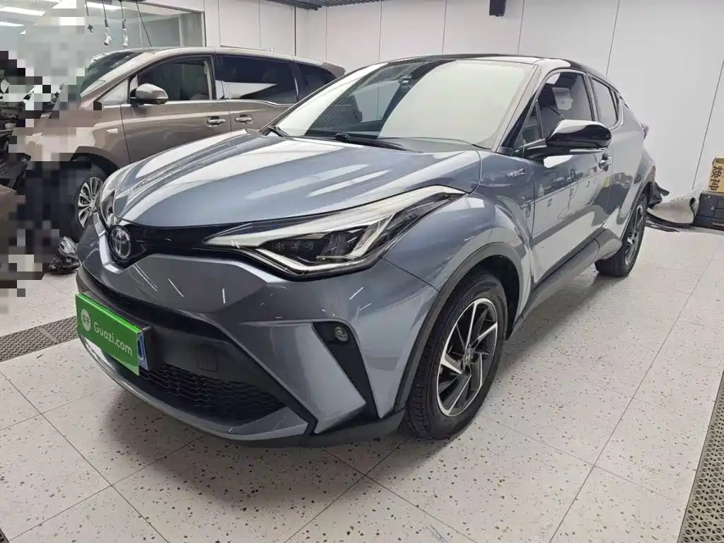 Toyota C-HR — фото 2