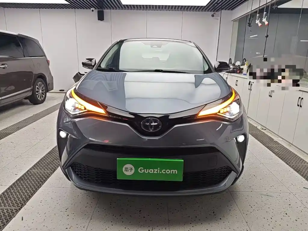 Toyota C-HR — фото 3