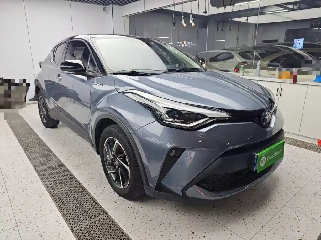 Toyota C-HR — фото 4