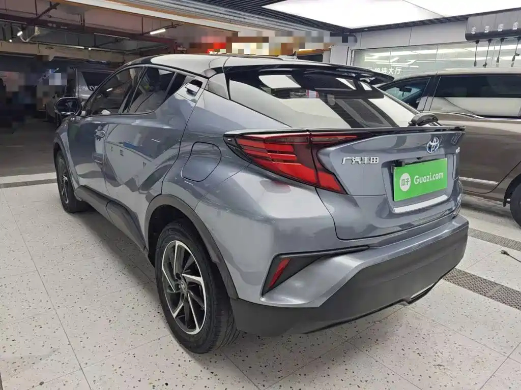 Toyota C-HR — фото 5