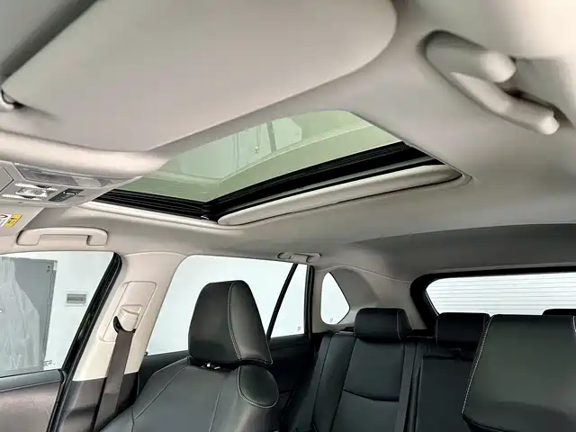 Toyota RAV4 — фото 11
