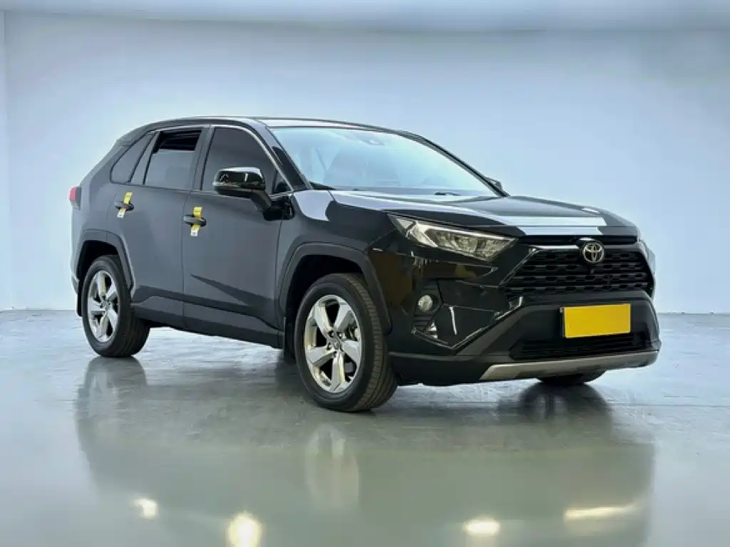 Toyota RAV4 — фото 3