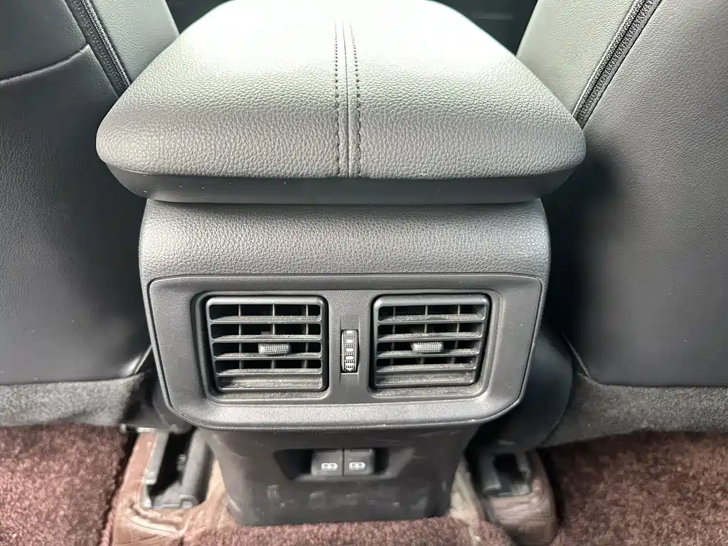 Toyota Wildlander — фото 17