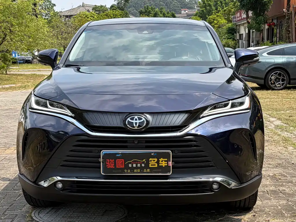 Toyota Harrier — фото 2