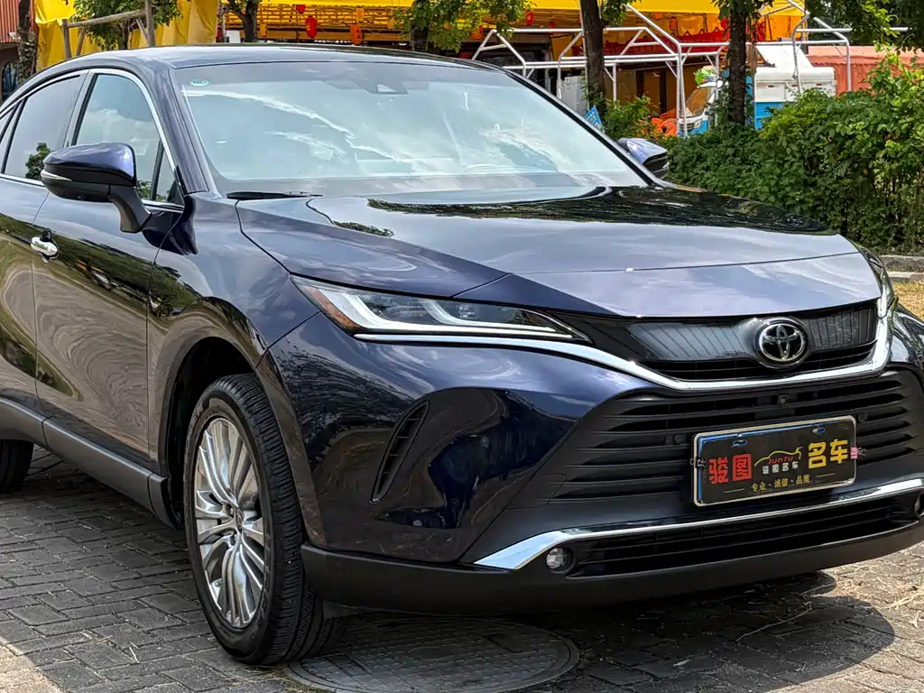 Toyota Harrier — фото 3