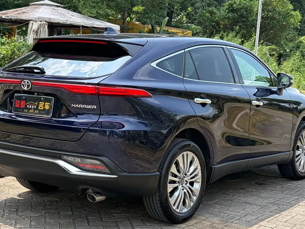 Toyota Harrier — фото 4