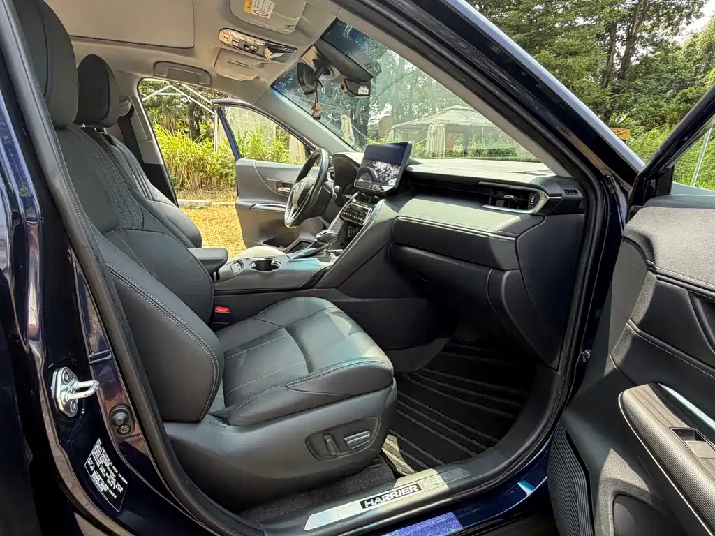 Toyota Harrier — фото 10