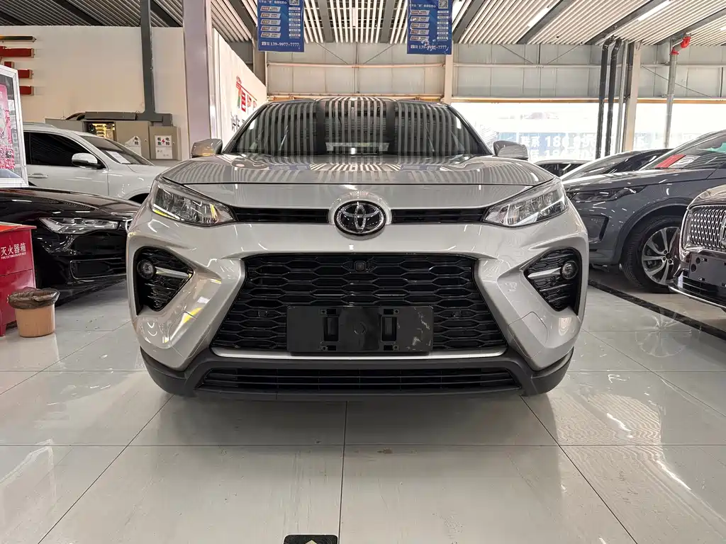 Toyota Wildlander — фото 2