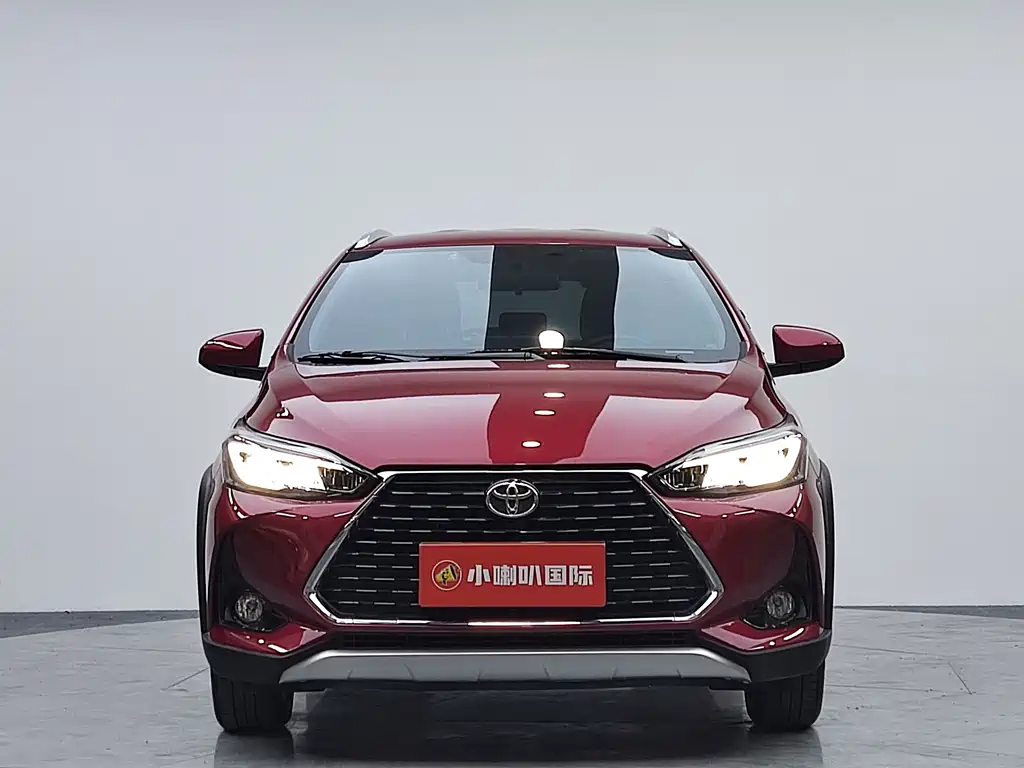 Toyota Yaris L — фото 3