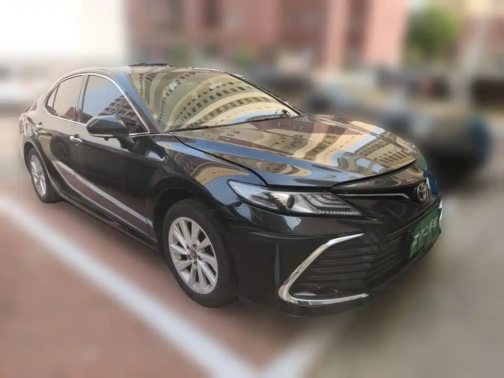 Toyota Camry — фото 24