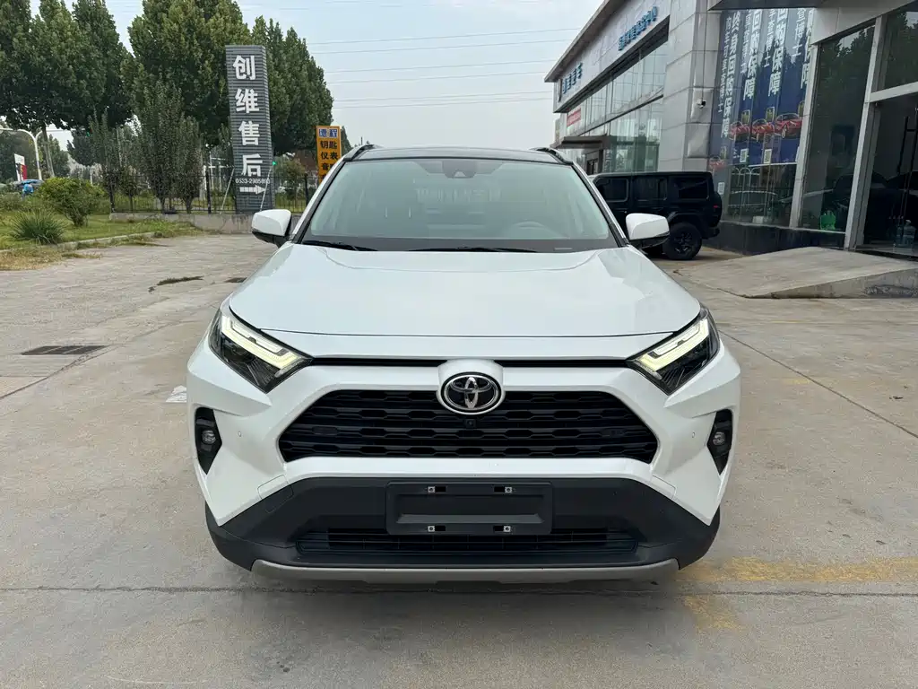 Toyota RAV4 — фото 2