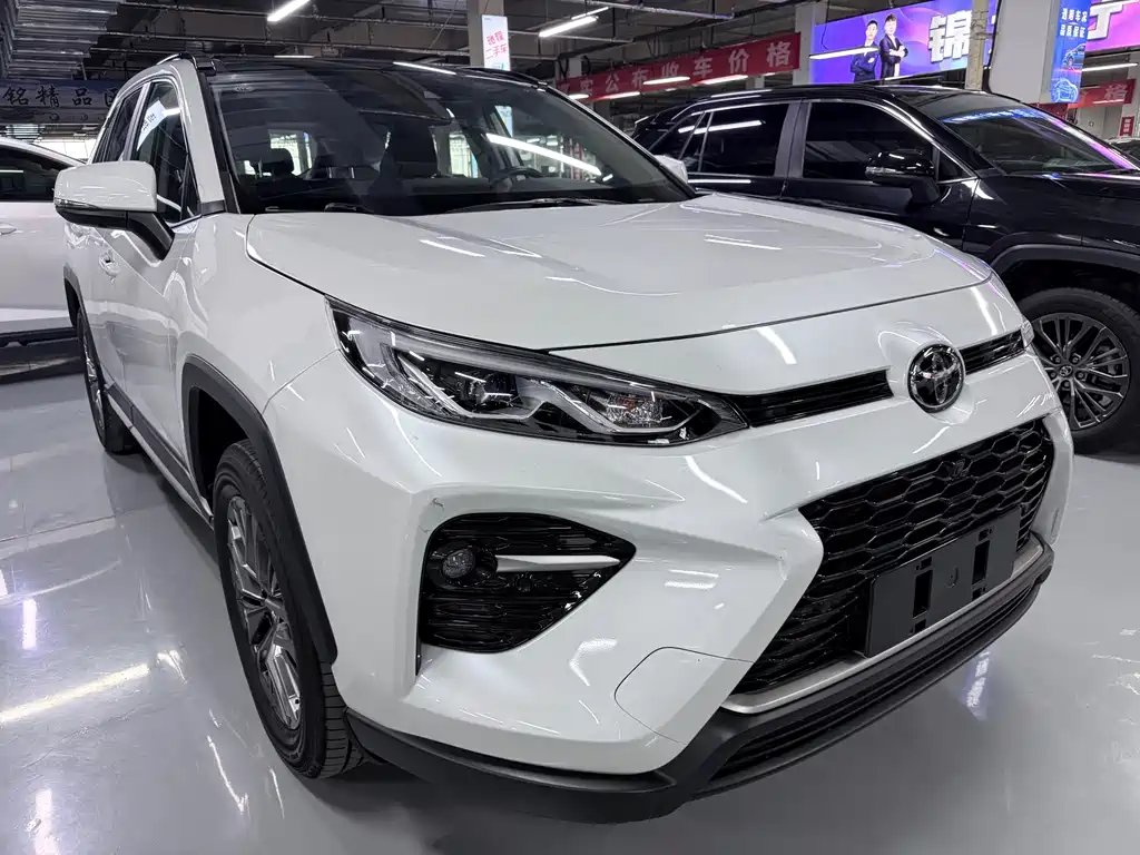 Toyota Wildlander — фото 3