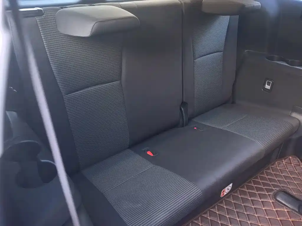 Toyota Highlander — фото 14