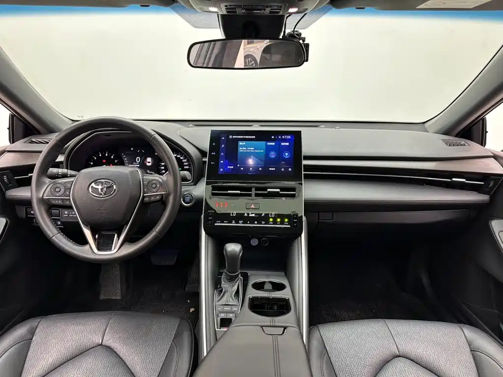 Toyota Avalon — фото 10