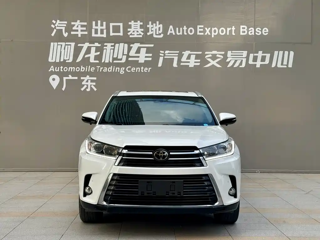 Toyota Highlander — фото 2