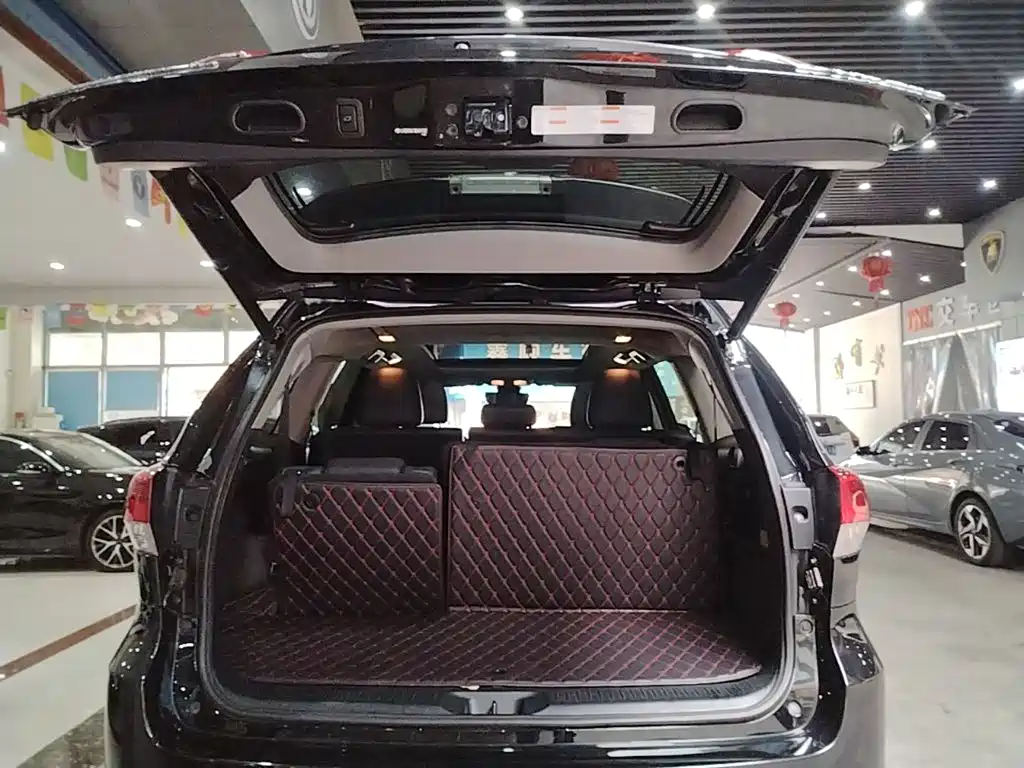 Toyota Highlander — фото 19