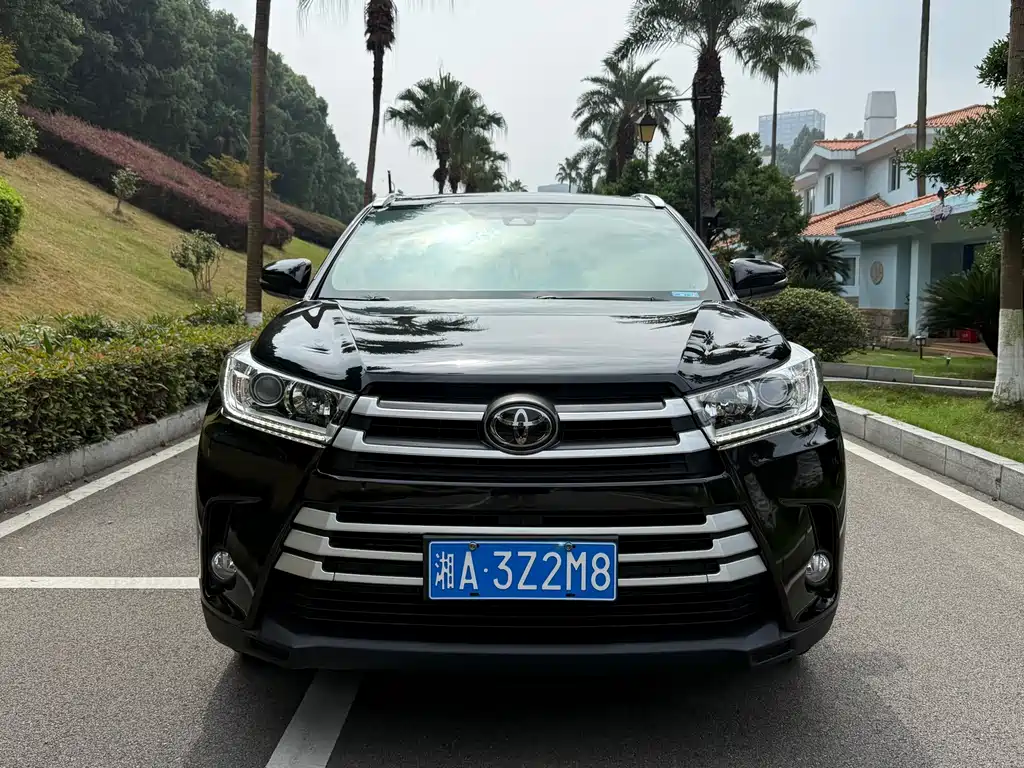 Toyota Highlander — фото 2