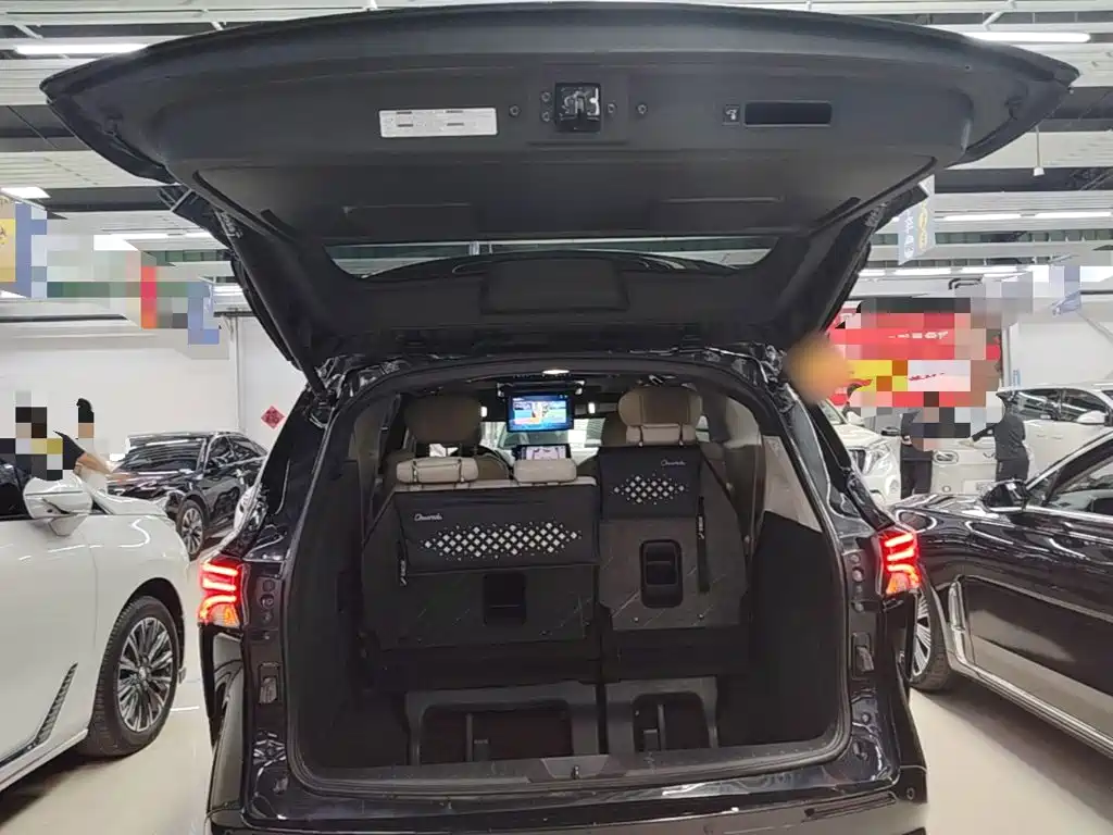 Toyota Sienna — фото 19