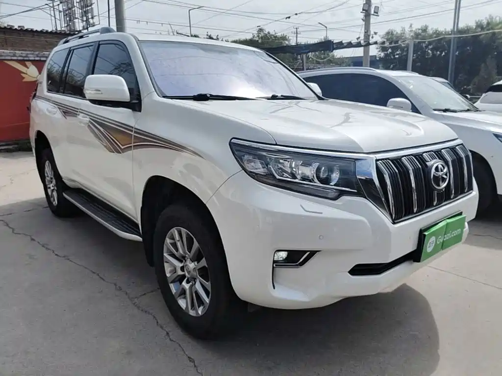 Toyota Prado — фото 4