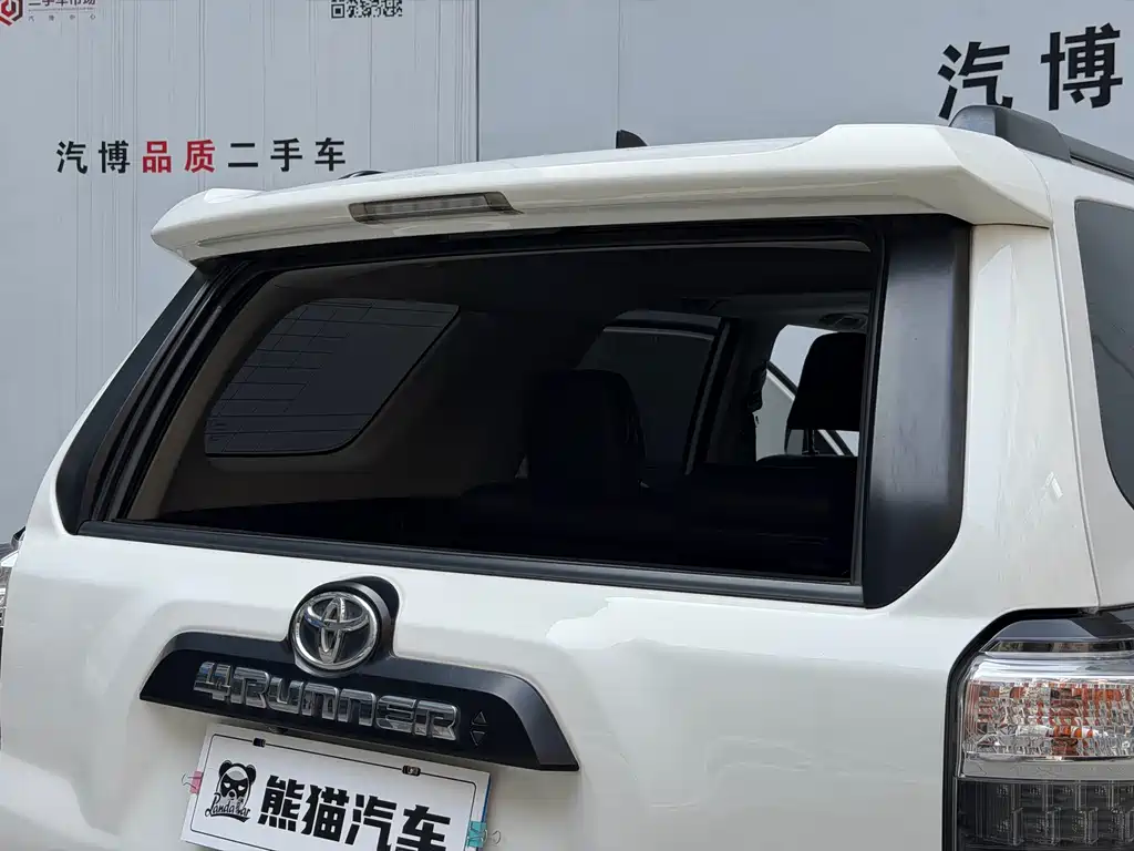 Toyota 4Runner — фото 17