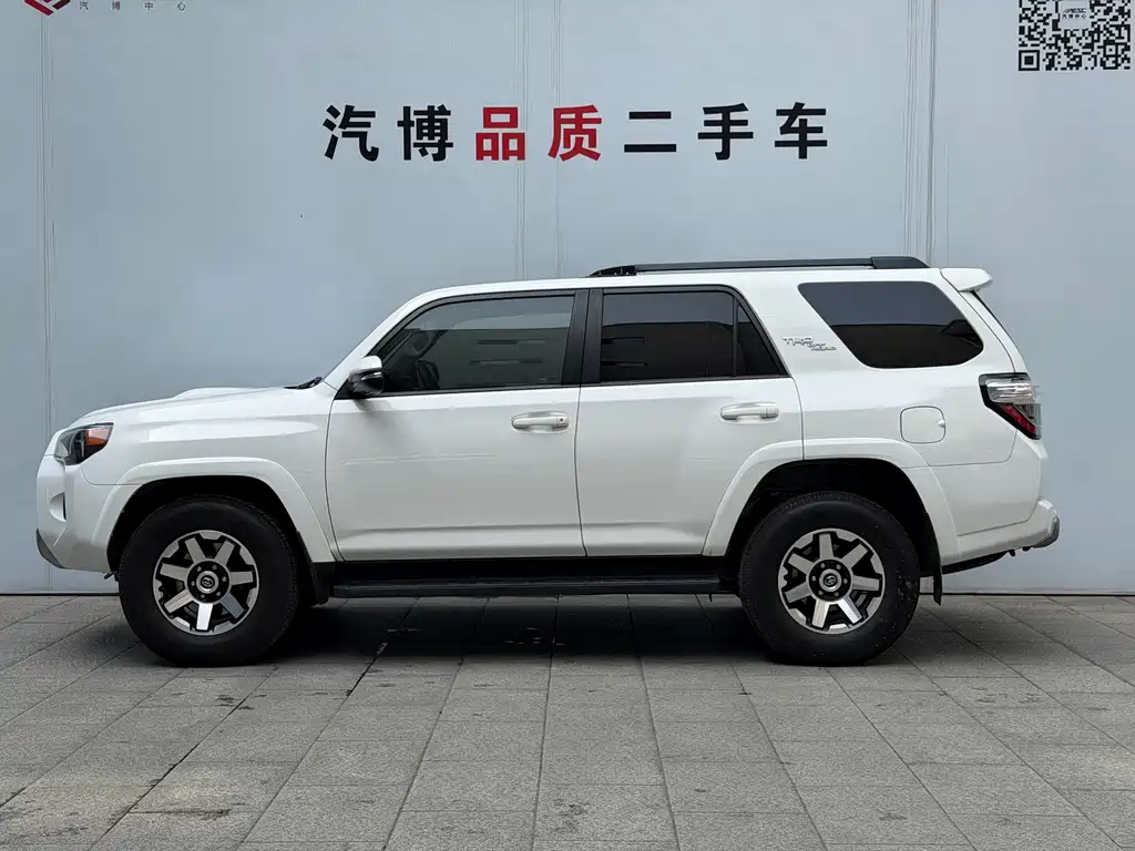 Toyota 4Runner — фото 4