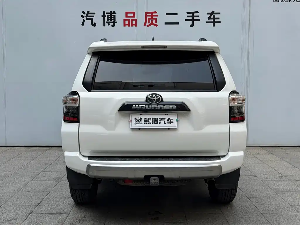Toyota 4Runner — фото 6
