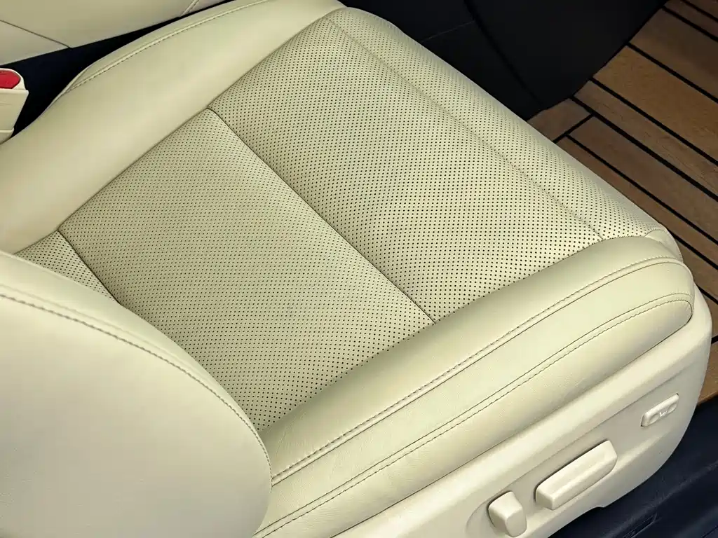 Toyota Alphard — фото 36