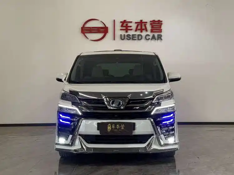 Toyota Vellfire — фото 2