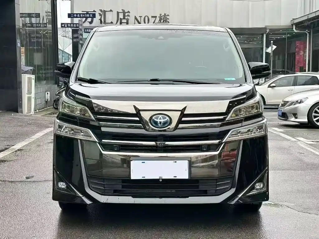 Toyota Vellfire — фото 2