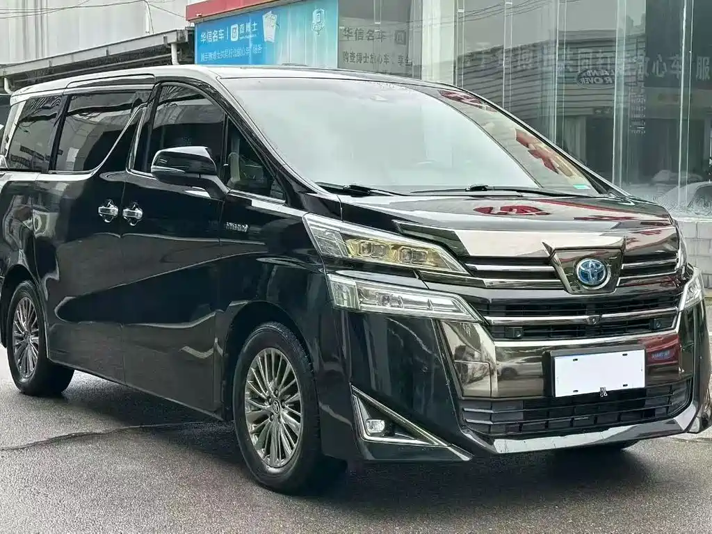 Toyota Vellfire — фото 3