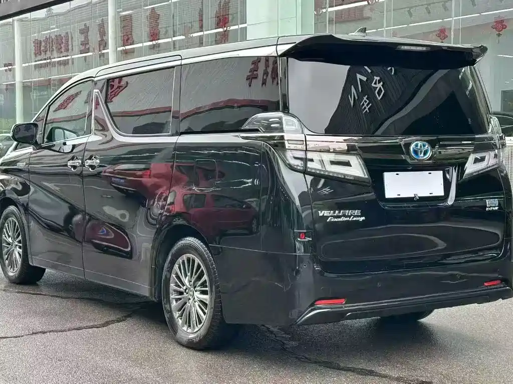 Toyota Vellfire — фото 8