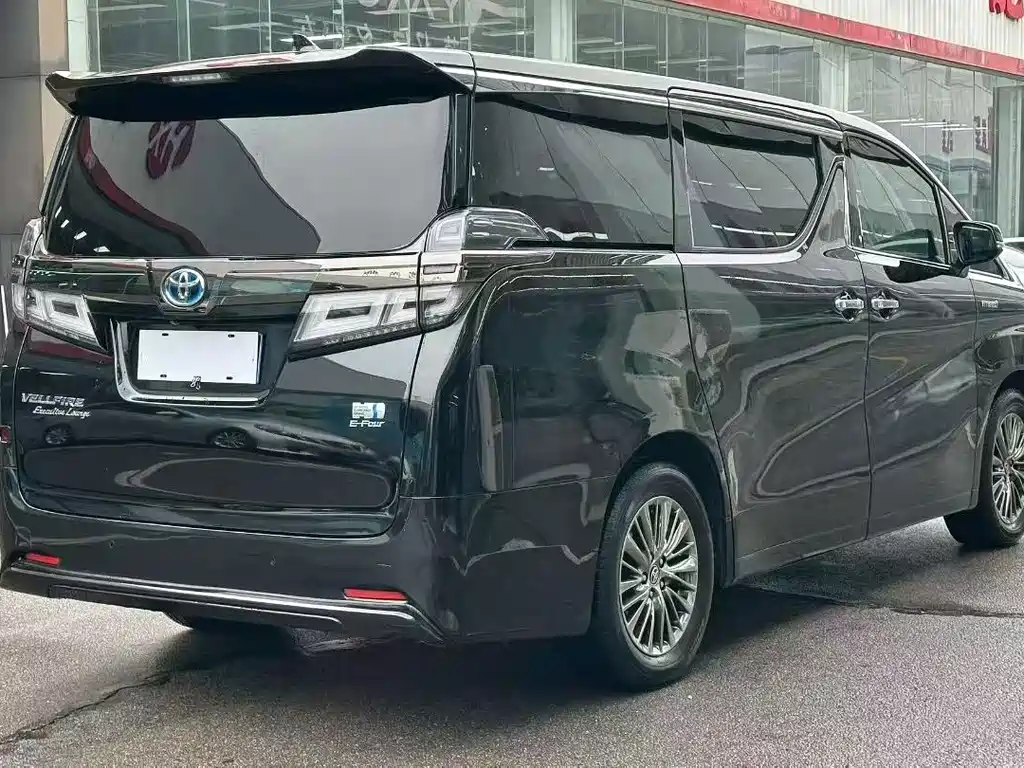 Toyota Vellfire — фото 9