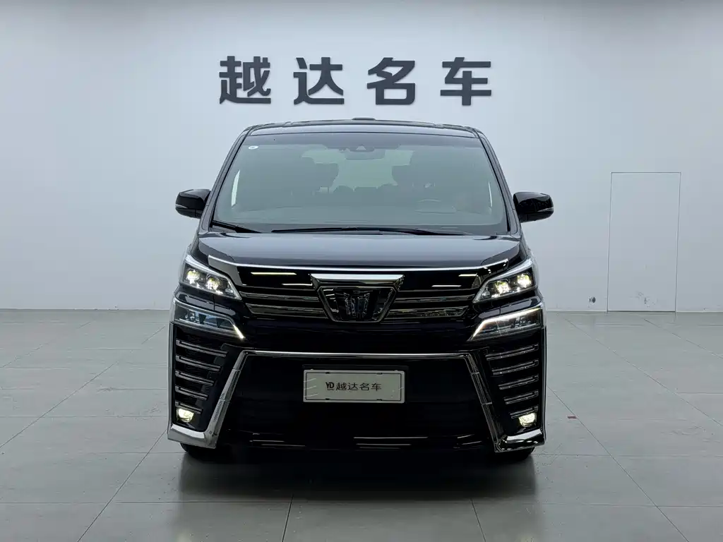 Toyota Vellfire — фото 2