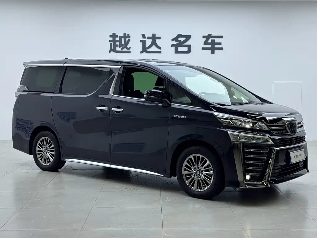 Toyota Vellfire — фото 3