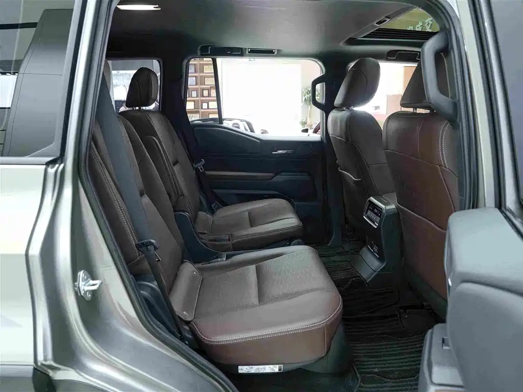 Toyota Prado — фото 13