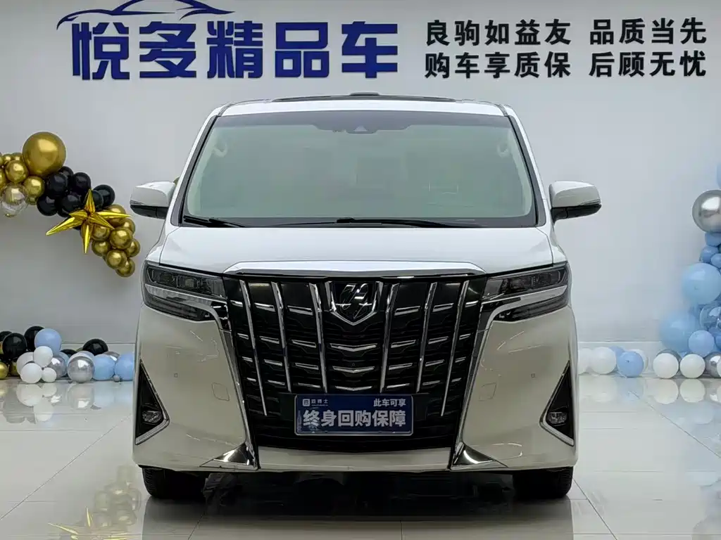 Toyota Alphard — фото 2