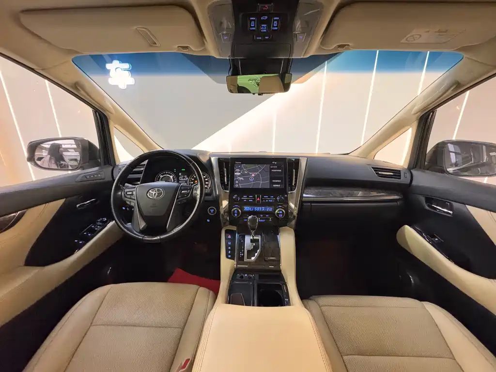 Toyota Vellfire — фото 23