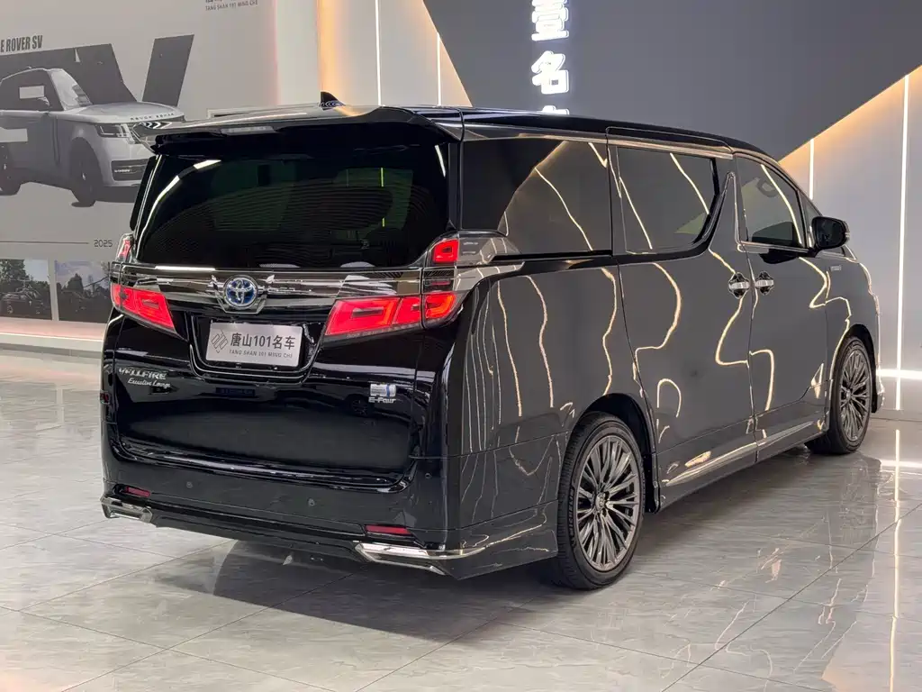 Toyota Vellfire — фото 10