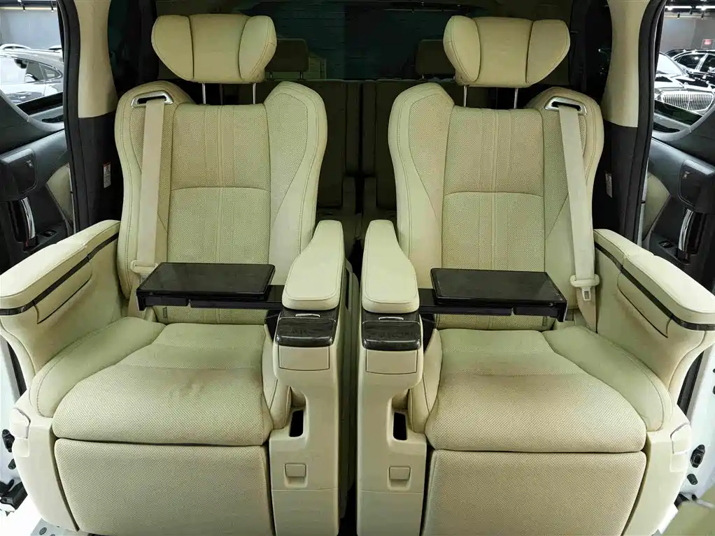 Toyota Vellfire — фото 14