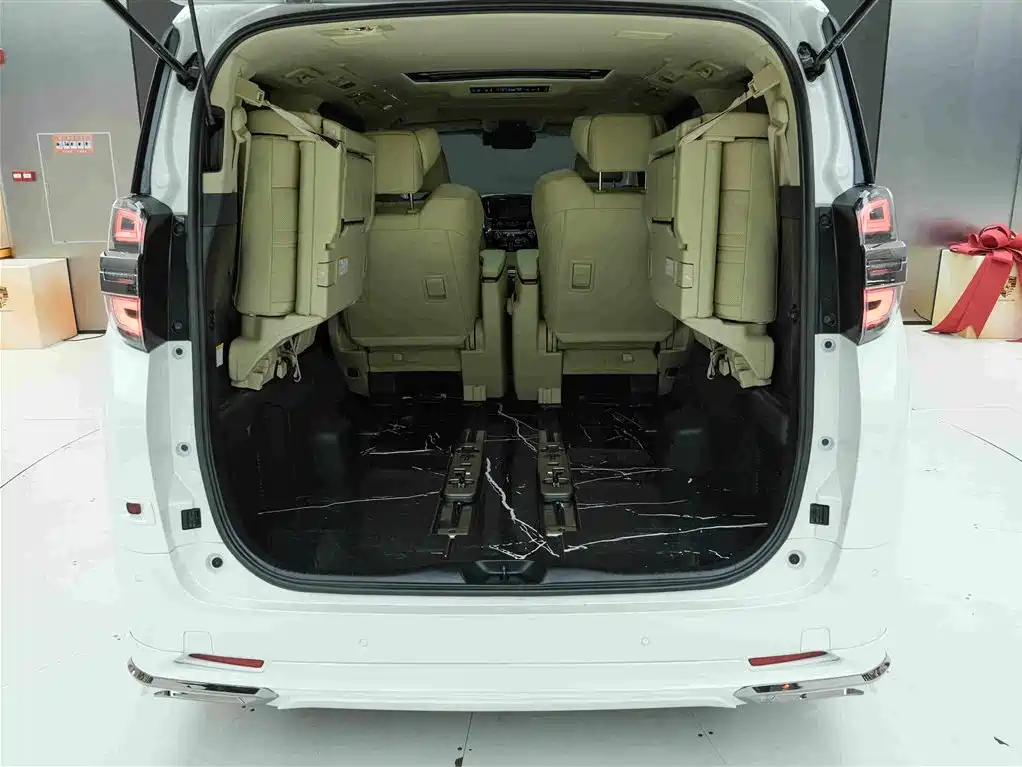 Toyota Vellfire — фото 23