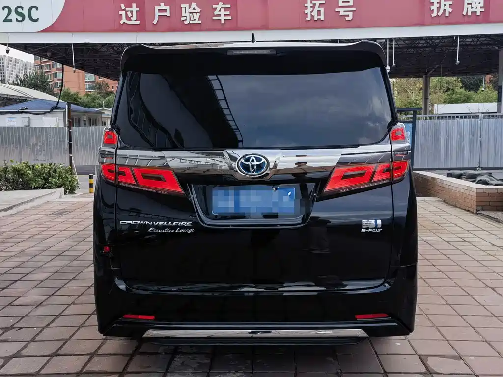 Toyota Vellfire — фото 14