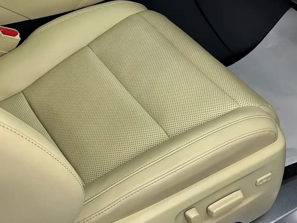 Toyota Alphard — фото 33